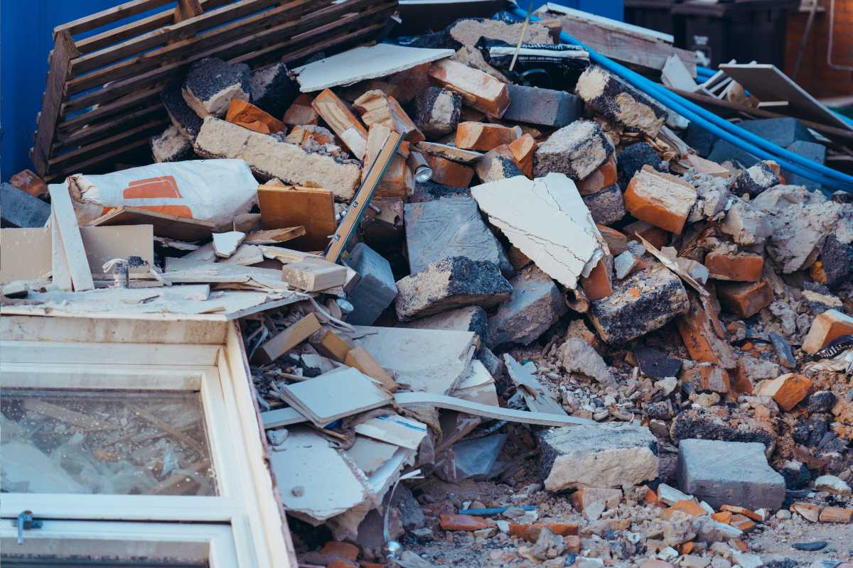 Construction Debris Removal in Hampton Roads
